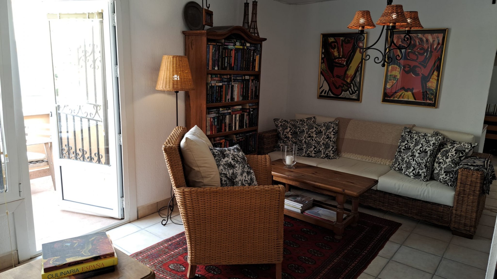 Återförsäljning - Villa i parhus -
La Mata