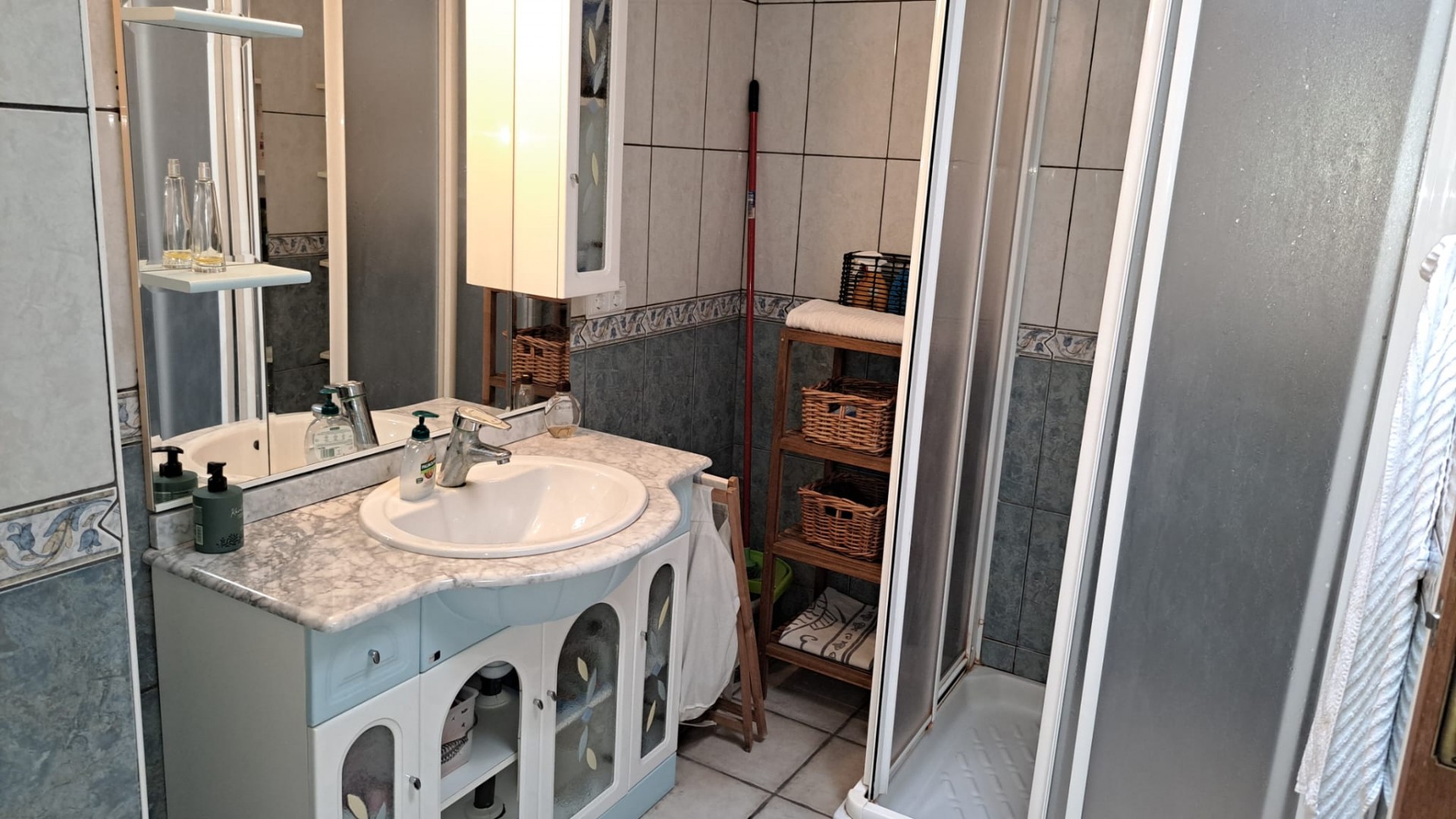 Återförsäljning - Villa i parhus -
La Mata