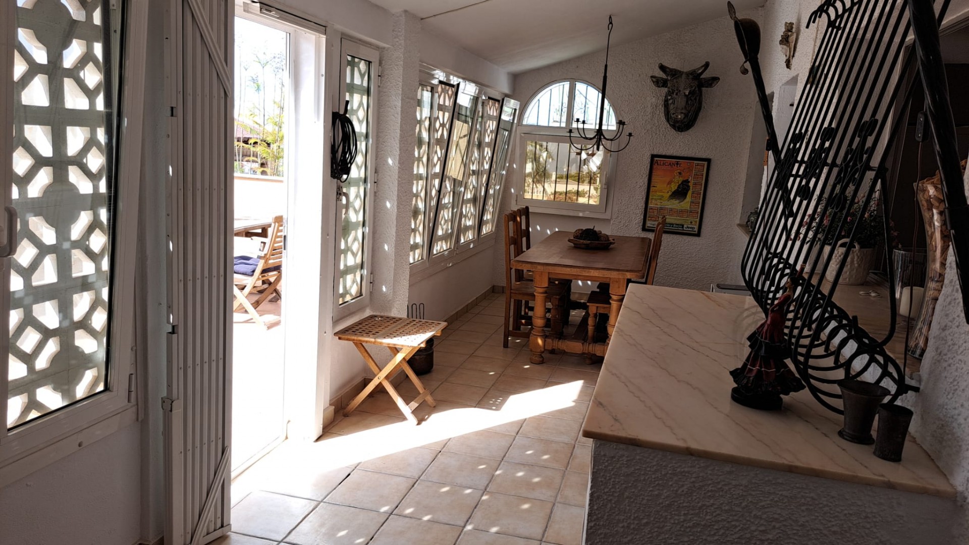 Återförsäljning - Villa i parhus -
La Mata