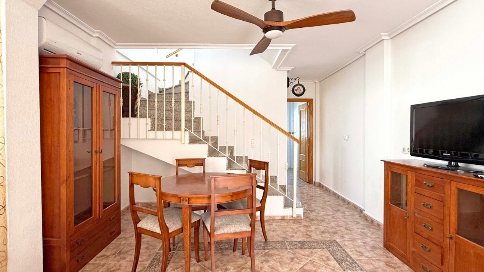 Återförsäljning - Villa i parhus -
Orihuela Costa - Los Altos