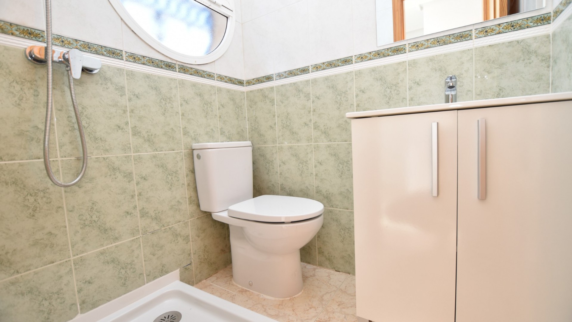 Återförsäljning - Villa i parhus -
Orihuela Costa - Punta Prima