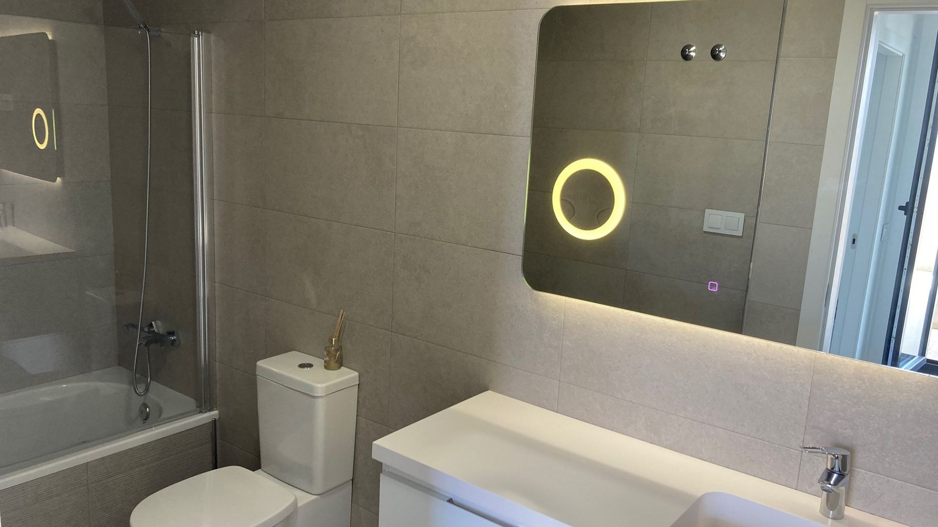 Återförsäljning - Villa i parhus -
Pilar de la Horadada