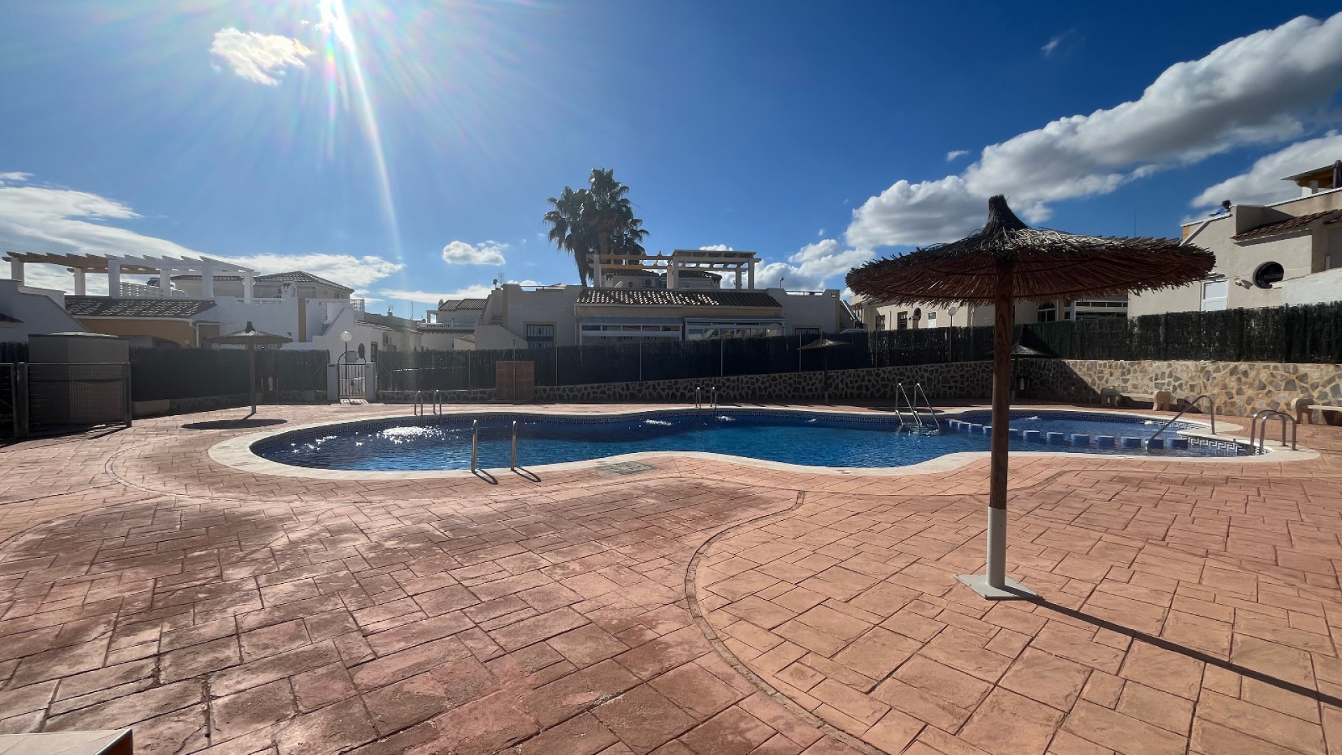 Återförsäljning - Villa i parhus -
Punta Prima - Serena