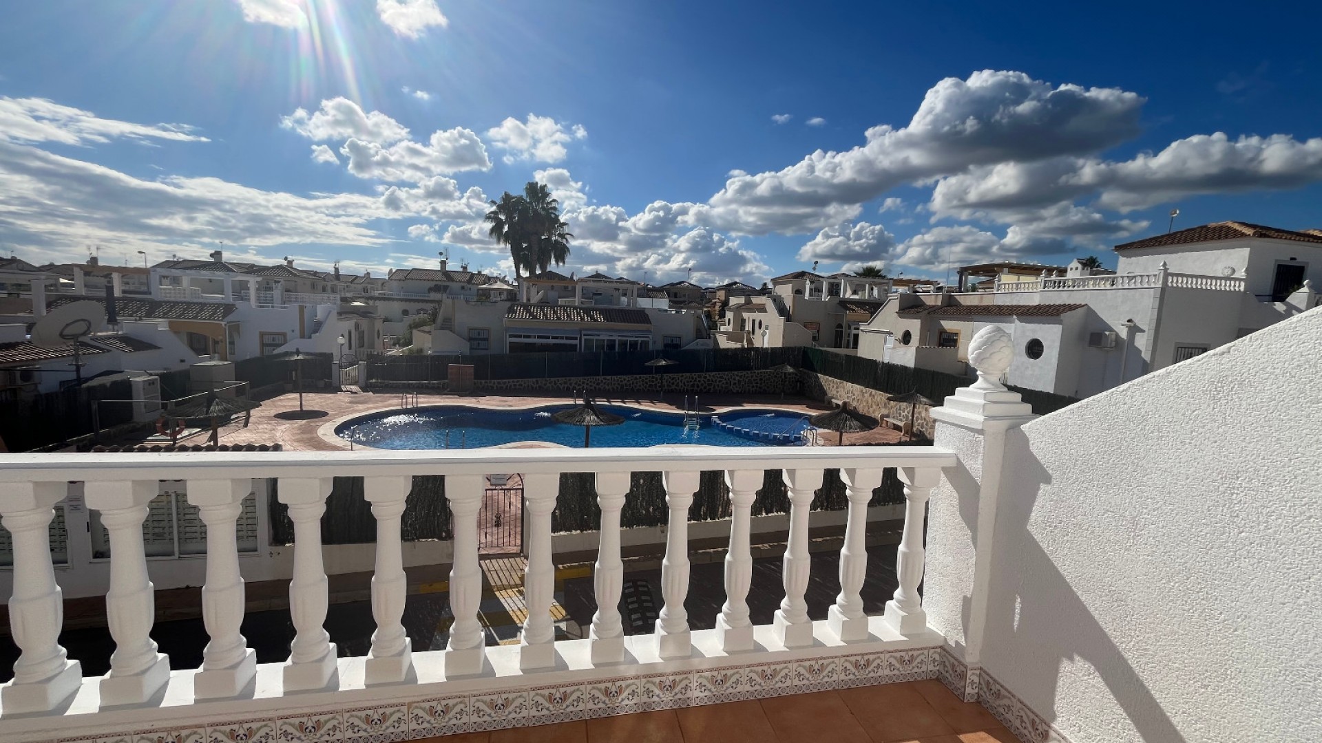 Återförsäljning - Villa i parhus -
Punta Prima - Serena