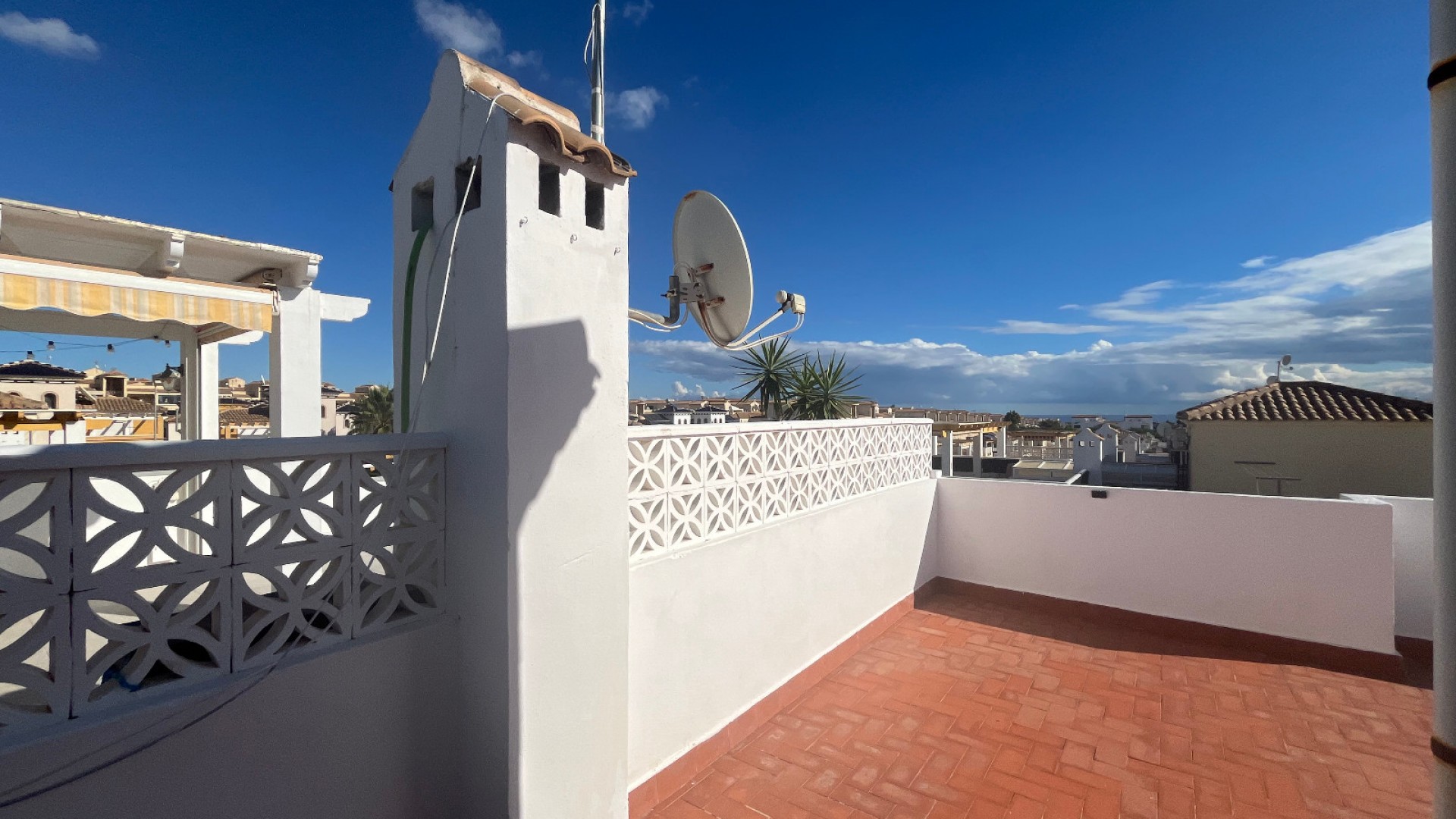 Återförsäljning - Villa i parhus -
Punta Prima - Serena