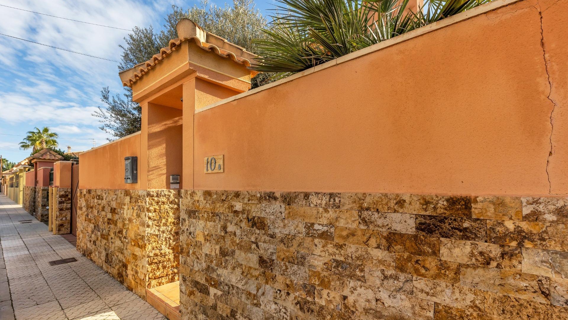 Återförsäljning - Villa i parhus -
Torrevieja - Aguas Nuevas