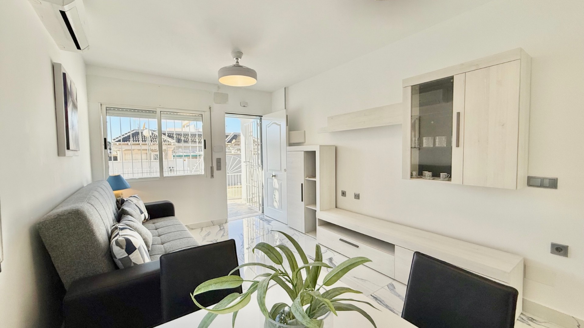 Återförsäljning - Villa i parhus -
Torrevieja - El chaparral