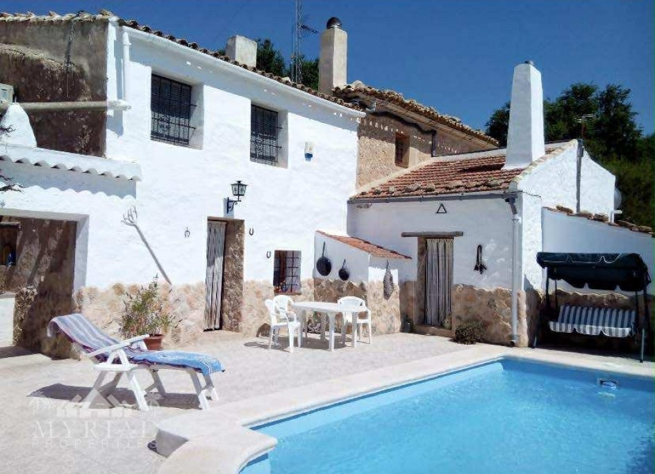 Återförsäljning - Villa -
Yecla - Yecla Murcia