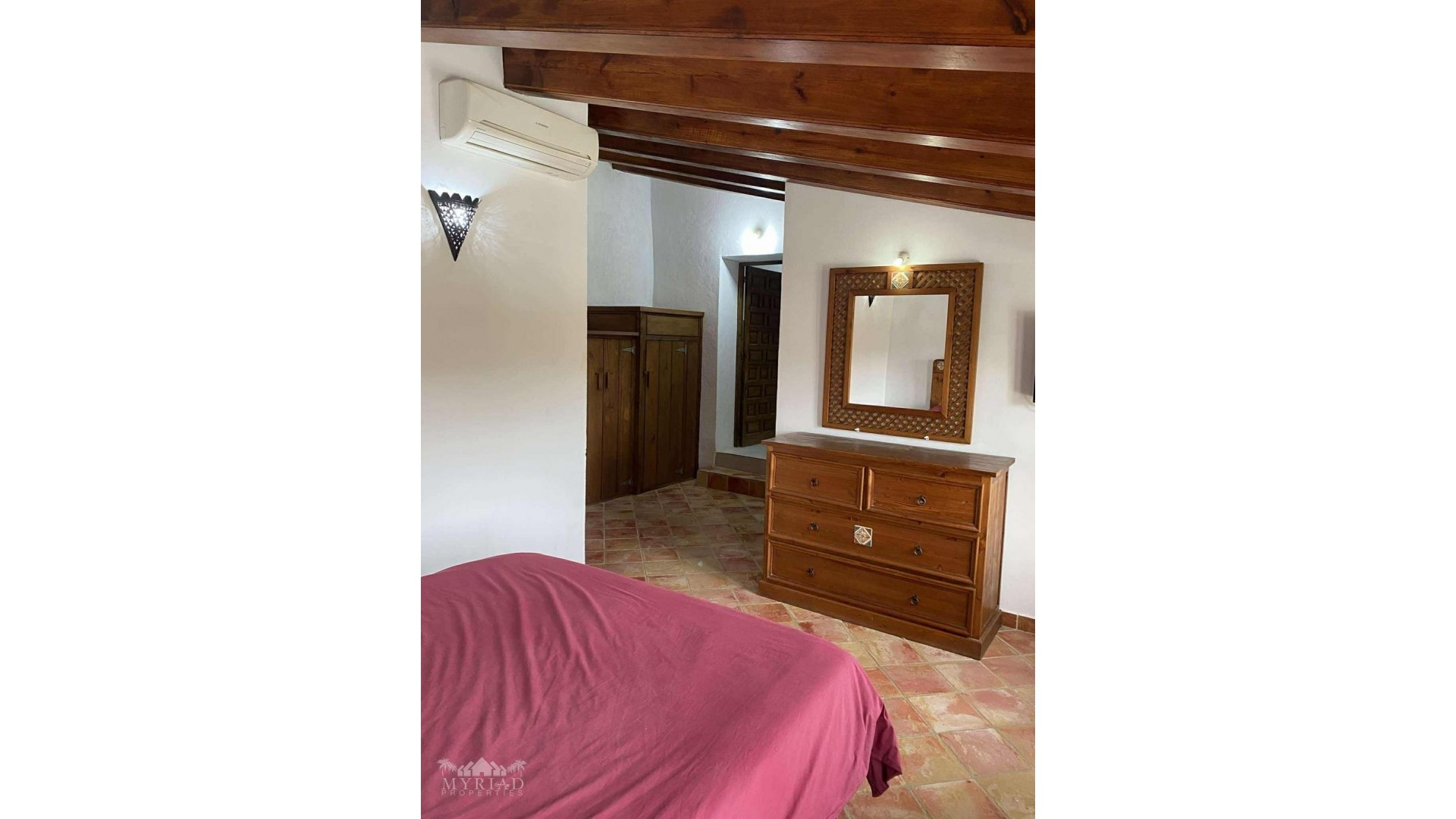 Återförsäljning - Villa -
Yecla - Yecla Murcia