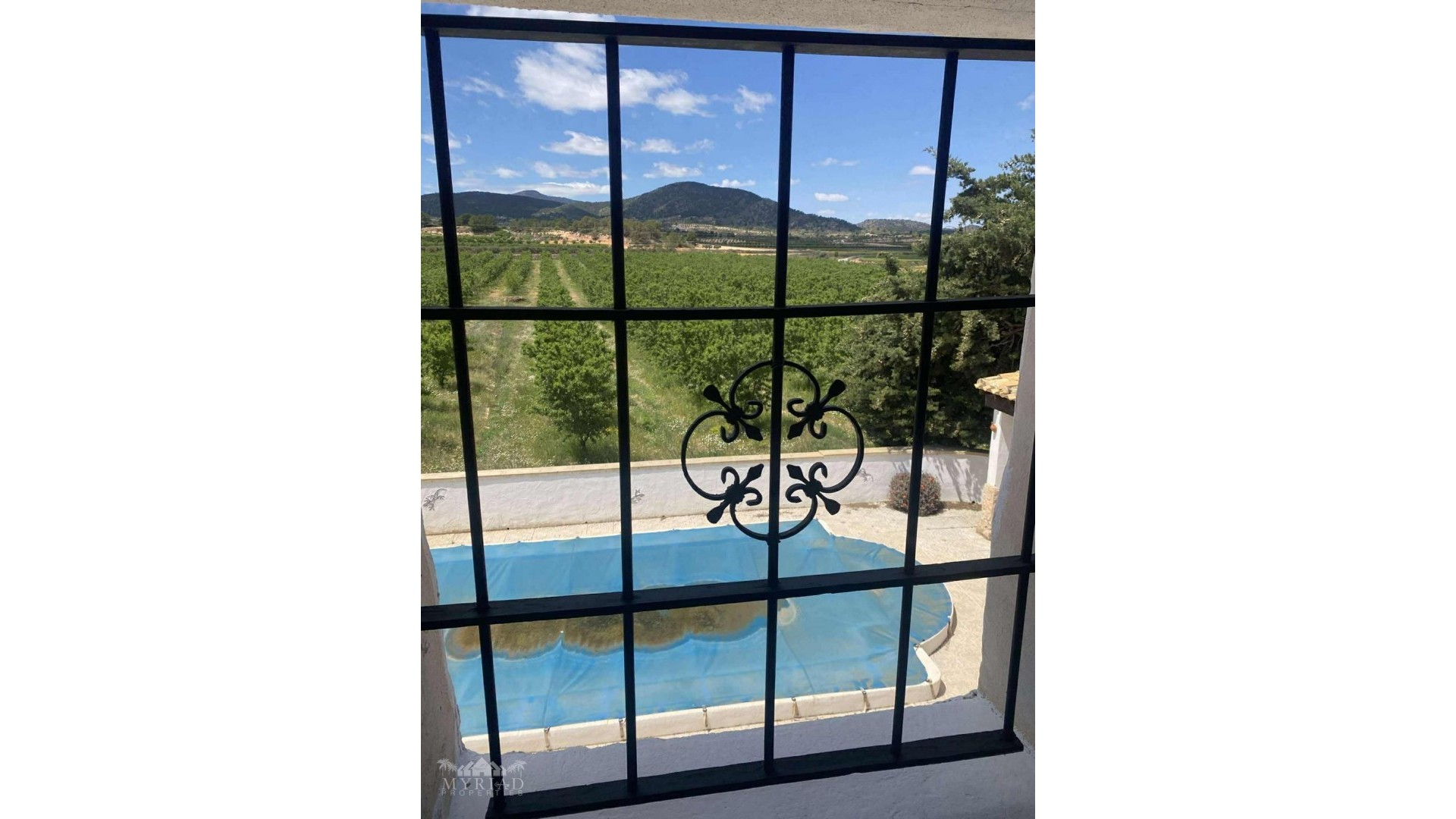 Återförsäljning - Villa -
Yecla - Yecla Murcia