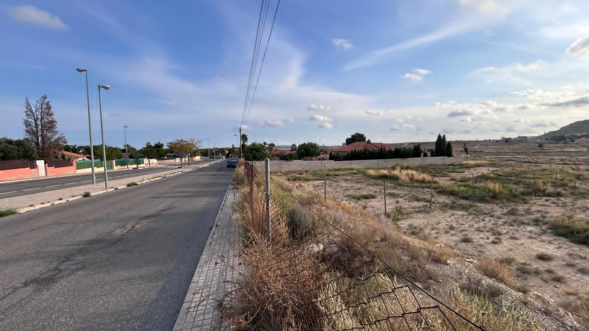 Återförsäljning - Vomt Mark -
Mutxamel - mutxamel