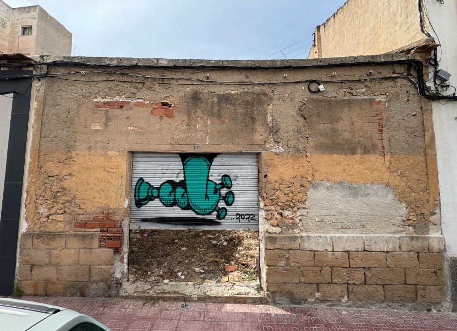 Återförsäljning - Vomt Mark -
Torrevieja - Centro