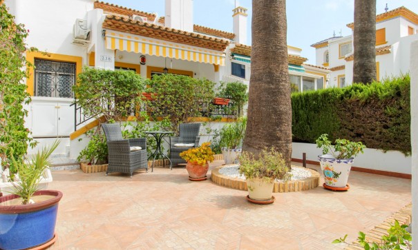 Byhus - Videresalg - Villamartín - Villamartín