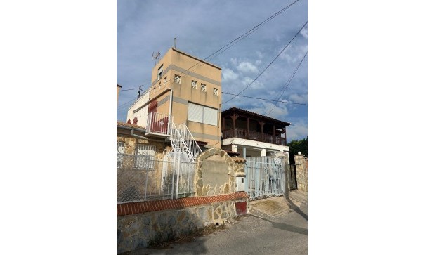 Casa de pueblo - Venta - Crevillente - Crevillente