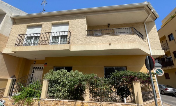 Casa de pueblo - Venta - Formentera del Segura - Formentera de Segura