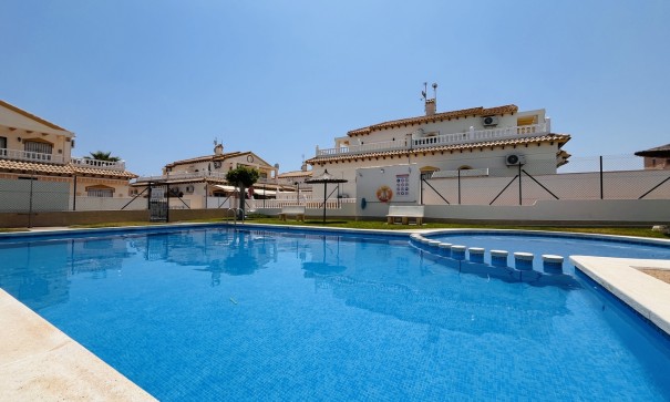 Casa de pueblo - Venta - La Zenia - La Zenia