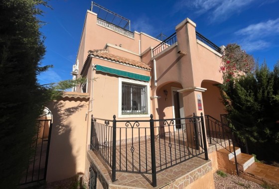 Casa de pueblo - Venta - Los Montesinos - La Herrada