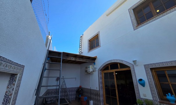 Casa de pueblo - Venta - SAX - SAX