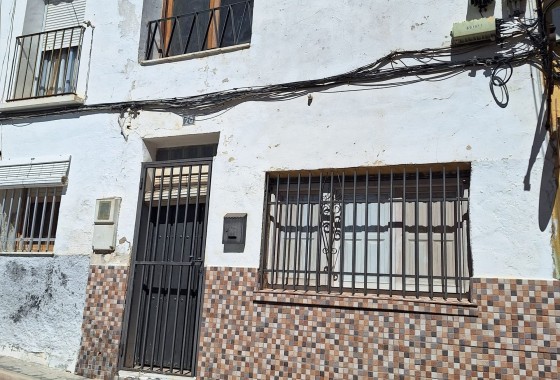 Casa de pueblo - Venta - SAX -
                SAX