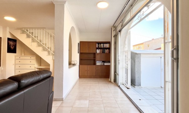 Casa de pueblo - Venta - Torrevieja - La Siesta - El Salado -  Torreta