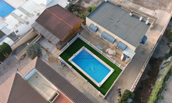 Chalet Independiente - Venta - Albatera - Albatera