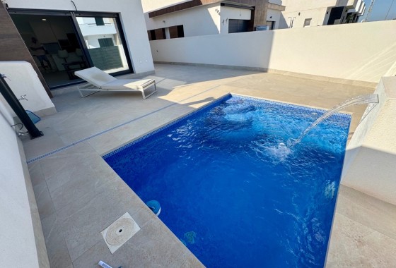 Chalet Independiente - Venta - Daya Nueva - Center