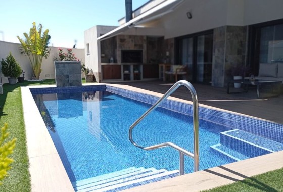 Chalet Independiente - Venta - Daya Nueva - Daya Nueva