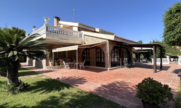 Chalet Independiente - Venta - Elche - Elche