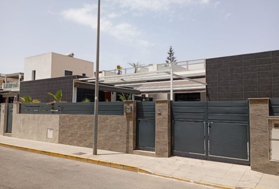 Chalet Independiente - Venta - Formentera del Segura -
                Formentera de Segura