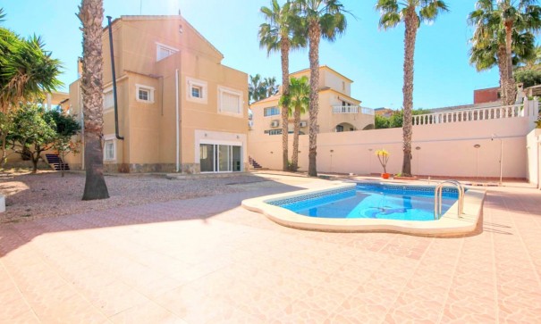 Chalet Independiente - Venta - La Zenia - La Zenia