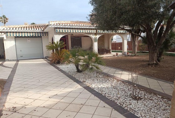 Chalet Independiente - Venta - Orihuela Costa - Campoamor