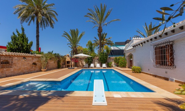 Chalet Independiente - Venta - Orihuela - Orihuela Costa