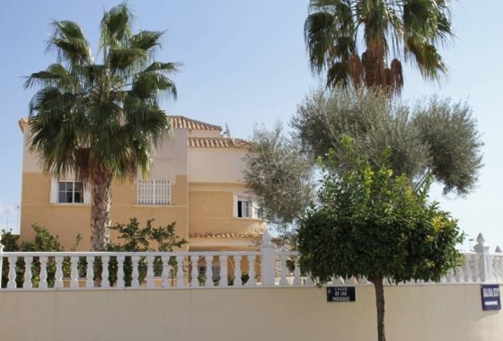 Chalet Independiente - Venta - Torrevieja - La Siesta - El Salado - Torreta