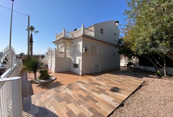 Chalet Independiente - Venta - Torrevieja -
                Torrevieja