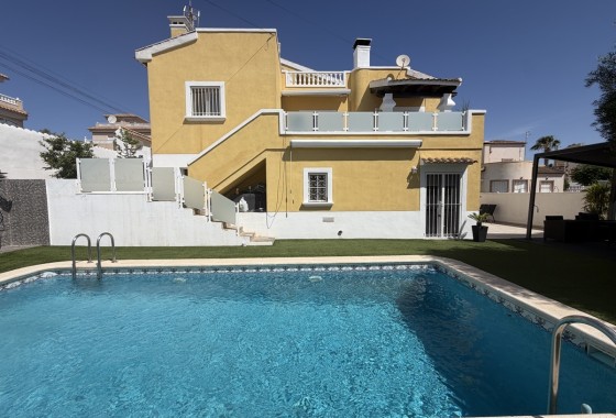 Chalet Independiente - Venta - Villamartín -
                Villamartín