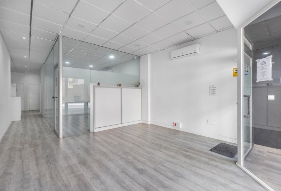 Comercial - Venta -
        Torrevieja - C2R-79001