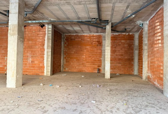 Commercieel - Herverkoop - Almoradí -
                Almoradí