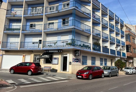 Commercieel - Herverkoop -
        Guardamar del Segura - CA39-41597