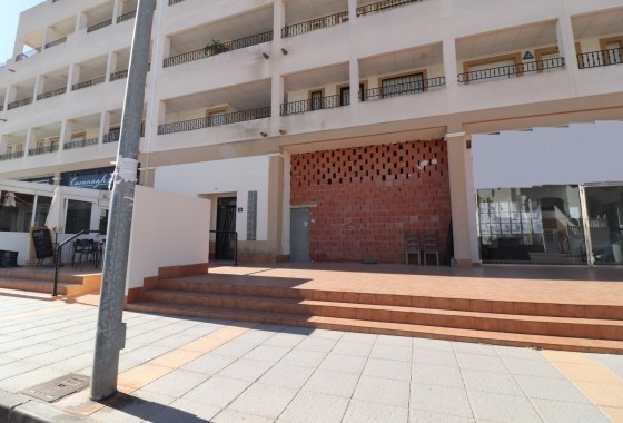 Commercieel - Herverkoop - Los Montesinos -
                Entre Naranjos - Vistabella Golf
