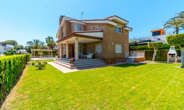 D. Hus - Fristående villa - Återförsäljning - Torrevieja - La veleta