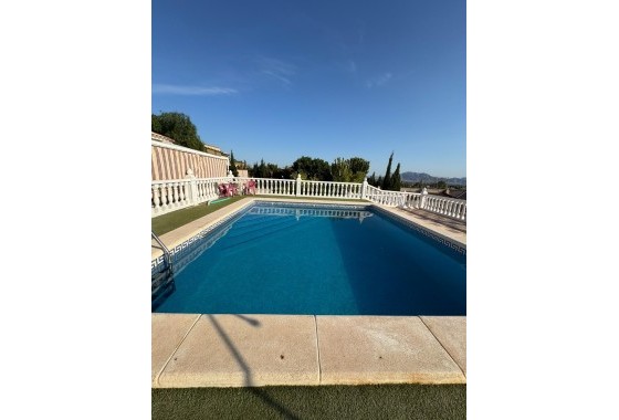 Detached Villa - Resale - Albatera -
                Partida Lomas