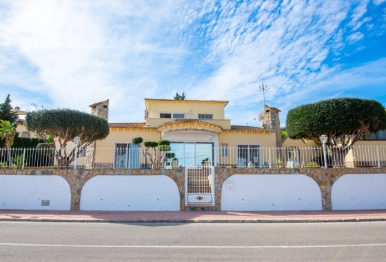 Detached Villa - Resale - Algorfa - Algorfa