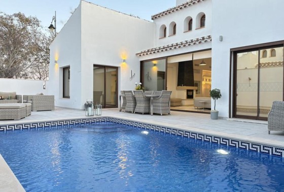 Detached Villa - Resale - El Valle Golf Resort -
                El Valle Golf Resort
