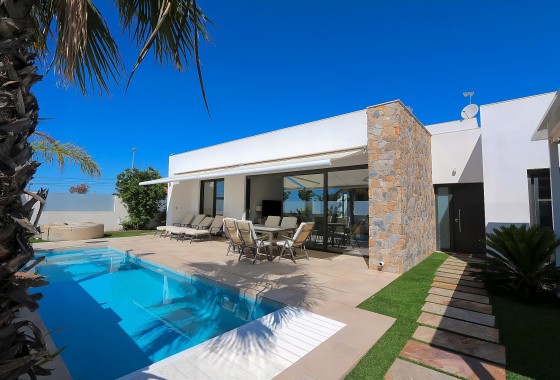 Detached Villa - Resale - Pilar de la Horadada -
                Pilar de la Horadada