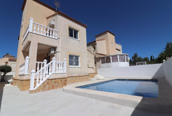 Detached Villa - Resale - San Miguel de Salinas -
                Lake View Mansions
