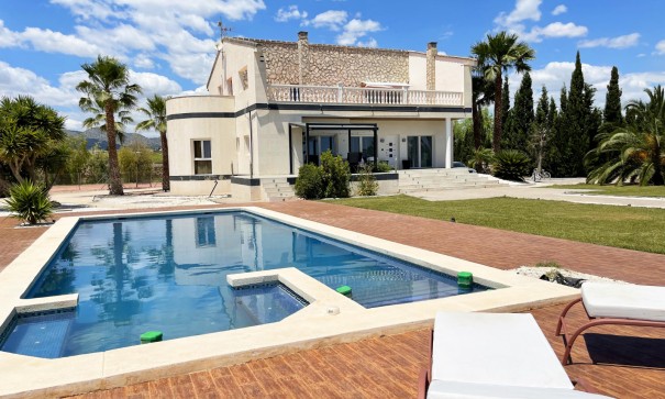 Detached Villa - Sale - Novelda - Novelda