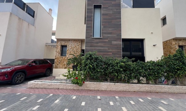 Detached Villa - Sale - Orihuela Costa - Lomas de Cabo Roig