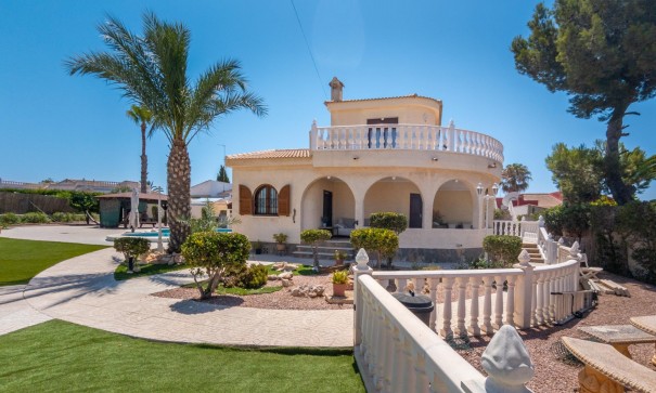 Detached Villa - Sale - Torrevieja - La Siesta - El Salado - Torreta
