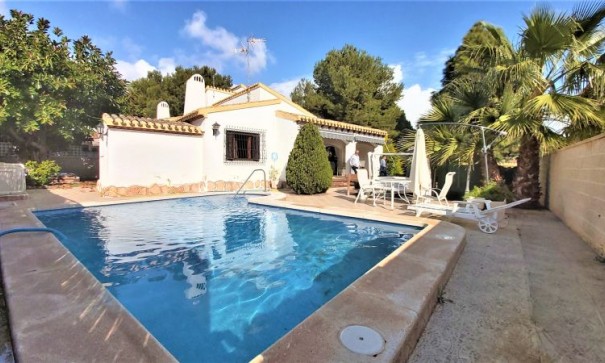 Detached Villa - Sale - Torrevieja - Torrevieja