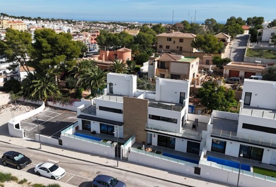 Detached Villa - Sale - Villamartín - Costa Blanca